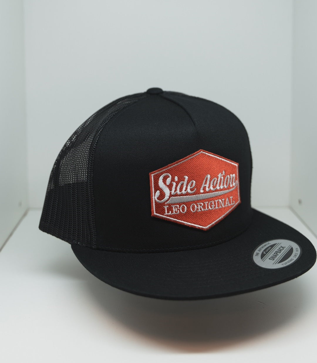 LEO Original Red Logo - Black Hat